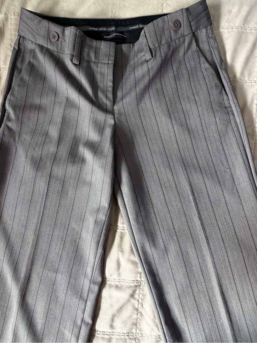 Express Design Studio Gray Pinstripe Dress Pants – Size 2